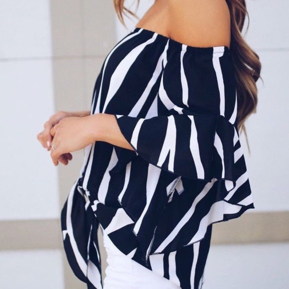 RESTOCK‼️BLACK White strip off shoulder - Top - Picture 3 of 4